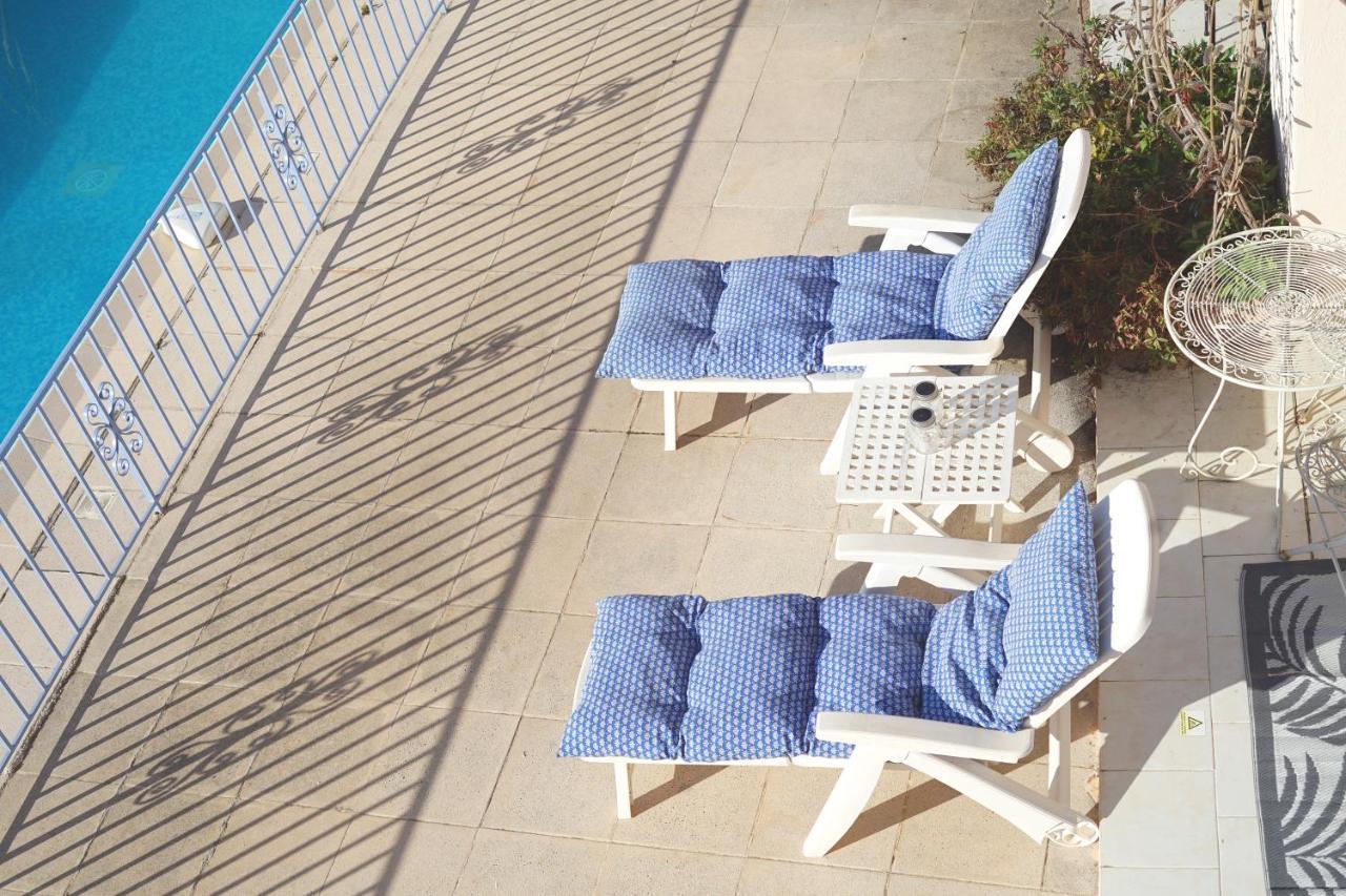 Les Volets Bleus Otel Spéracèdes Dış mekan fotoğraf