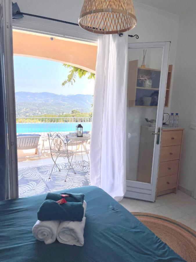 Les Volets Bleus Otel Spéracèdes Dış mekan fotoğraf